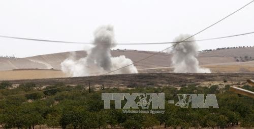 Israel launches airstrike against Syria army - ảnh 1